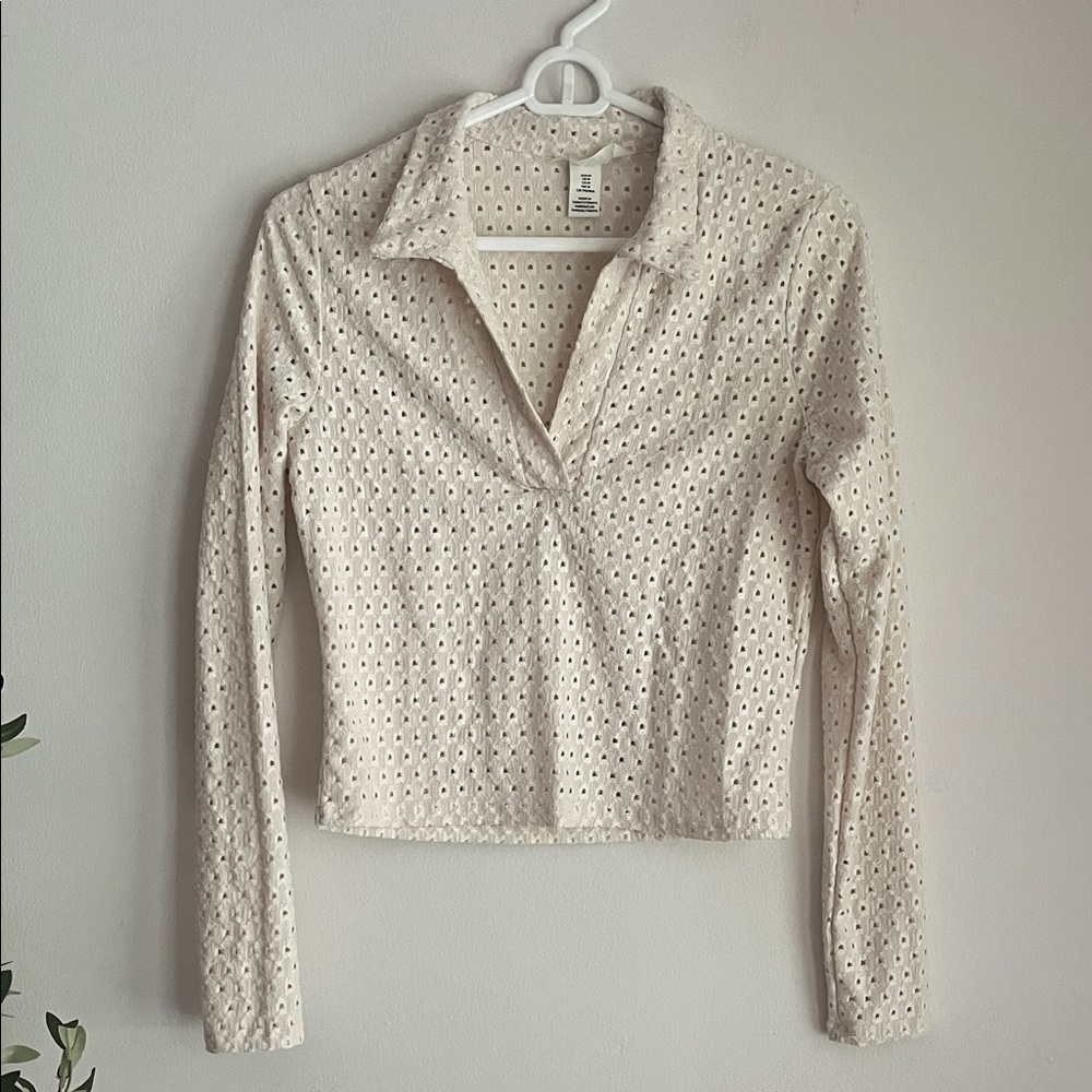 H&M Cream Eyelet Long Sleeve Top like new condition size medium B35